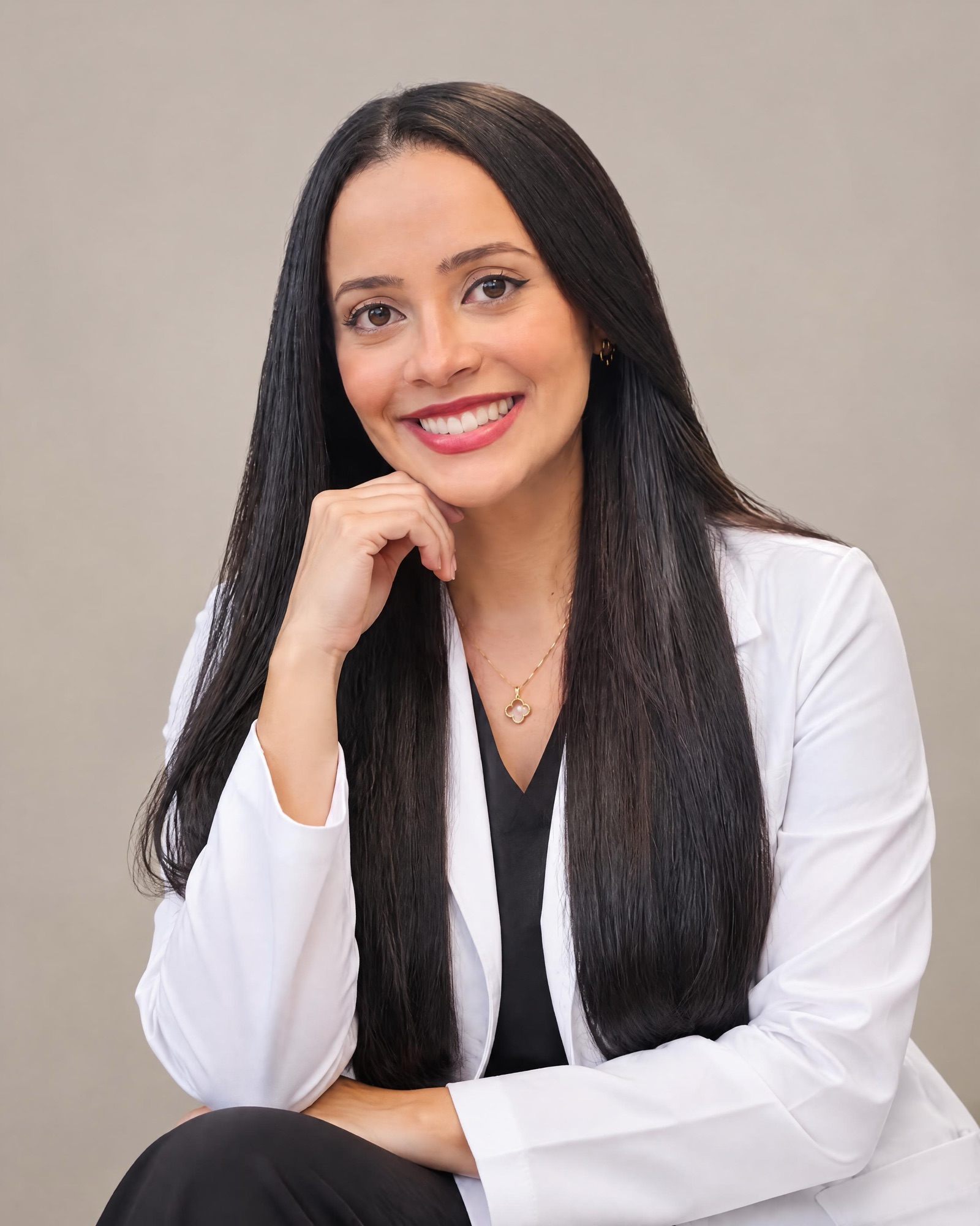 Dra. Letícia F. Pereira